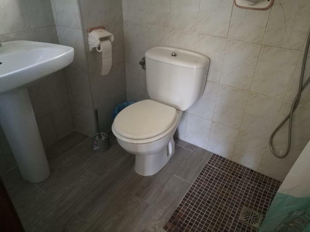 Casa El Pino Guest House Cortes de la Frontera Ngoại thất bức ảnh