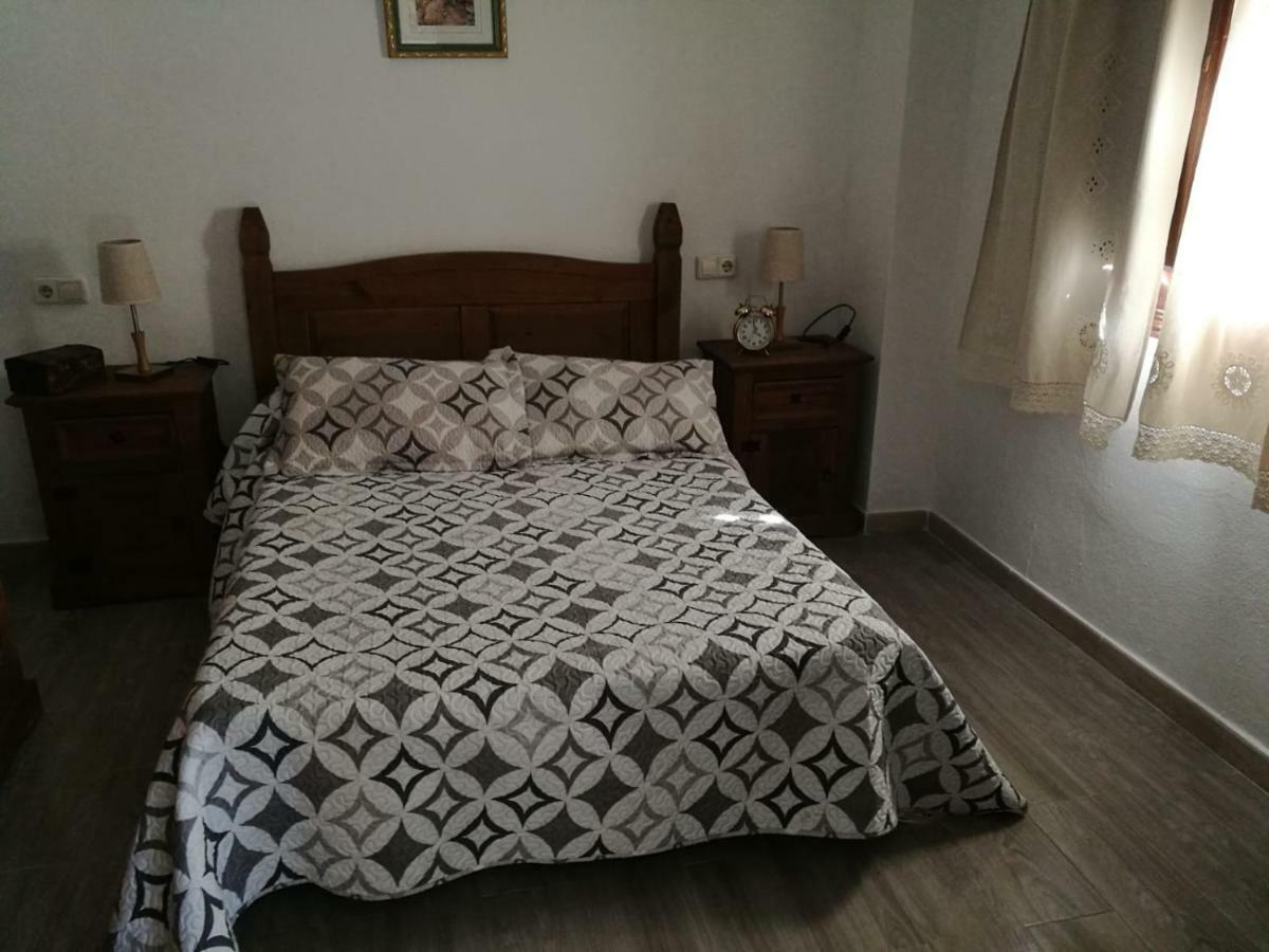Casa El Pino Guest House Cortes de la Frontera Ngoại thất bức ảnh